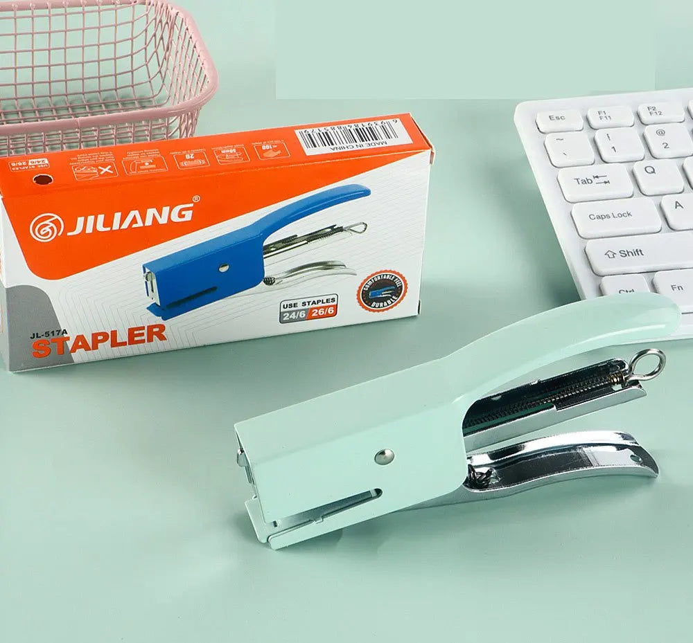 1 Pcs Polychromatic Metal Clip Stapler Hand-held Stapler Portable 24/6 Staples Fashion Stationery Office Supplies