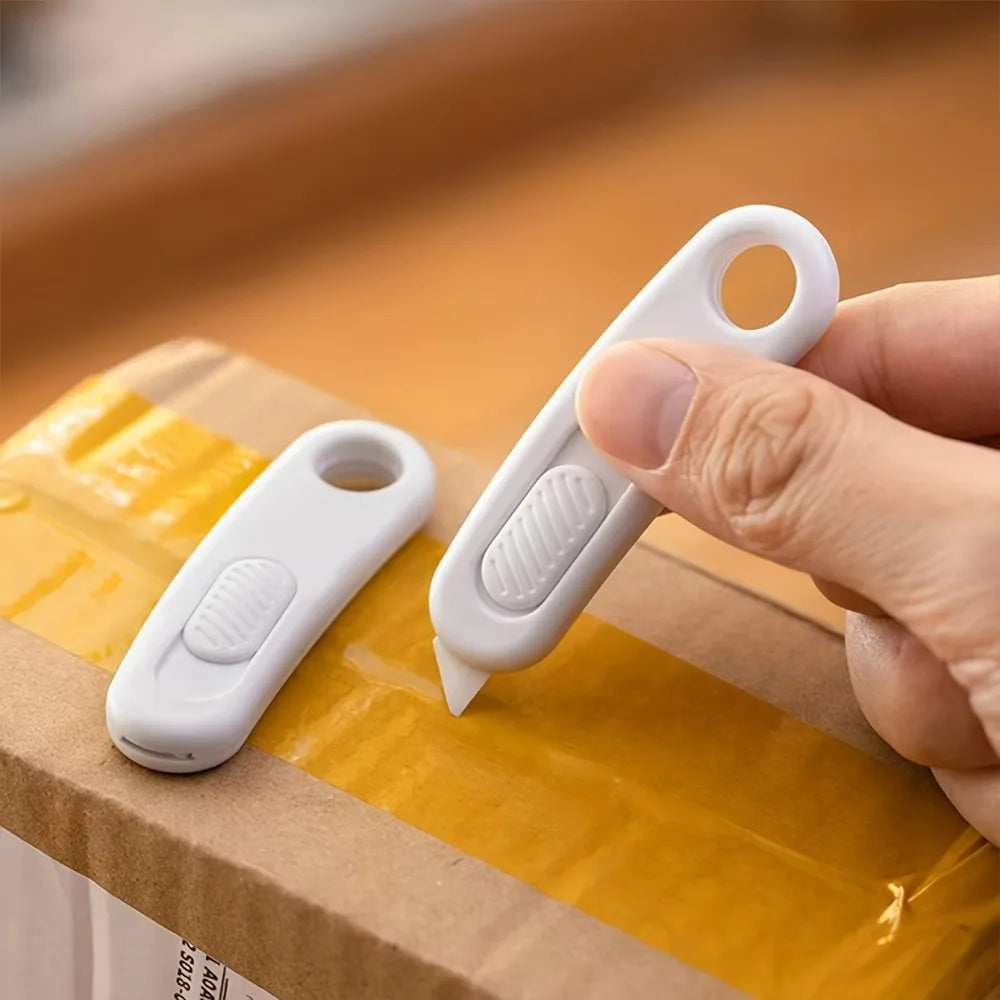 Portable Mini Ceramic Utility Knife Safe Blades Box Packaging Opener Cutting Tools With Keychain Hang Hole With Magnetic Suction
