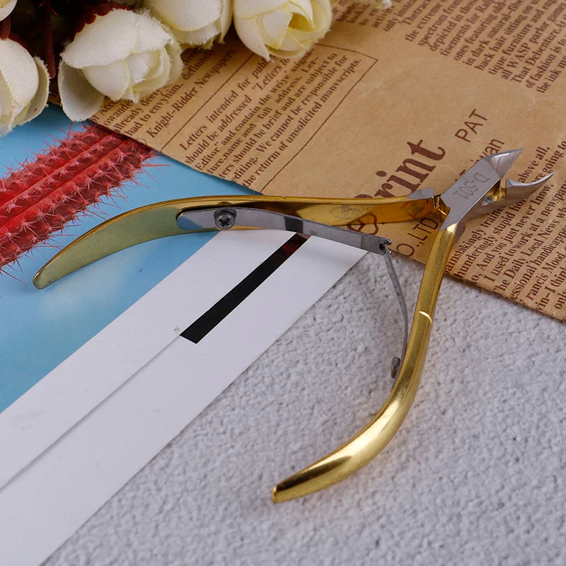 1-Pcs Stainless Steel Cuticle Nipper- Sharp Curved Jaw Scissors Nail Care Kit for Precise Dead Skin Trimmin Manicure Toolg