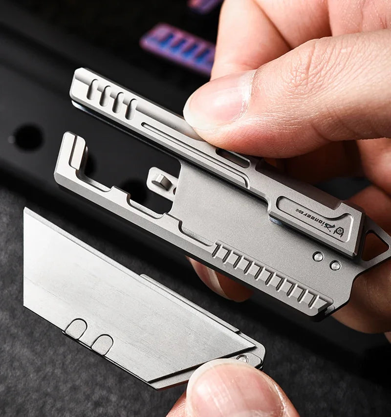 BHBT Titanium alloy Utility Knife Multitool Outdoor Camping Knife Portable Open Box Knife Gift 10pcs Interchangeable SK5 Blades